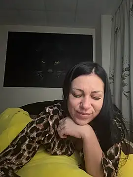 _Mila_Love Adlı Modelin Web Kamerası Şovu