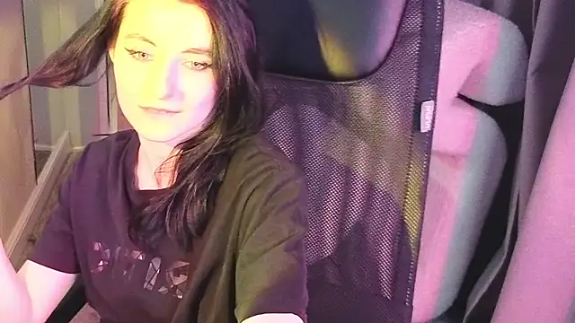 NicoleLuxe Adlı Modelin Canlı XXX Sohbeti