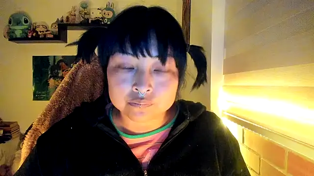 Shaddycute_ – Naživo XXX chat