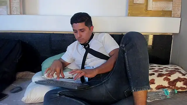 ThomasMontero webkamerás műsora