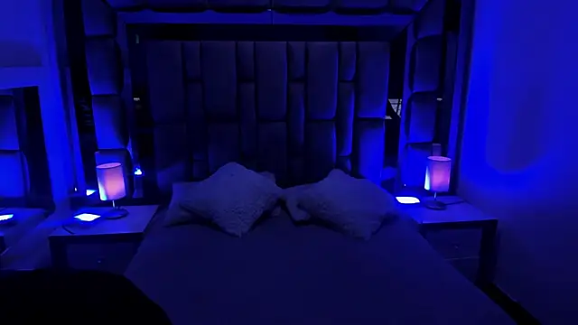 Emilyblackers Adlı Modelin Canlı XXX Sohbeti