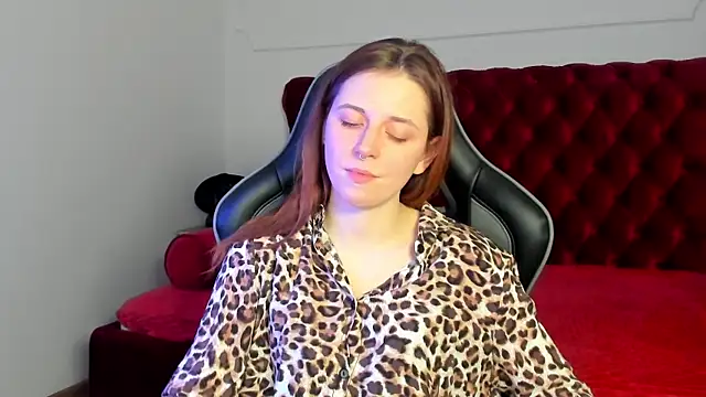 FreyaVey: онлайн-секс-чат