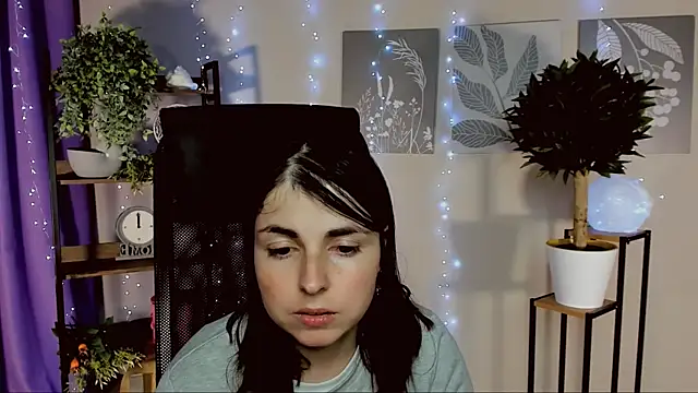 دردشة MartaEdams الجنسية المباشرة