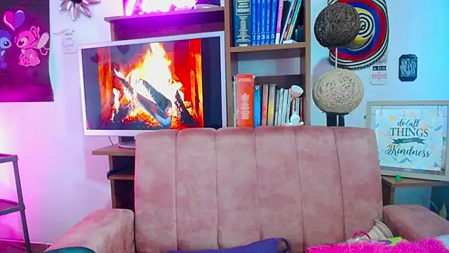 CiaraaSweet: διαδικτυακό σόου στην κάμερα