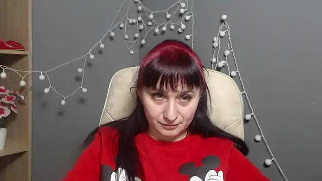 NinaFlawlees live XXX chat