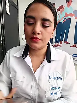 MAYE__13 – Naživo XXX chat