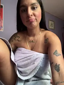 charlotte_stevenss_ Show in webcam