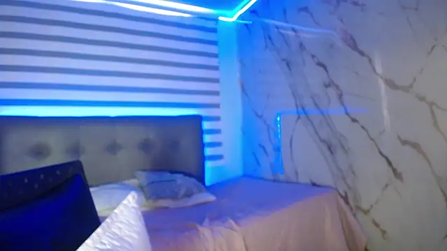 Pokazy przed kamerką – kylievoosx