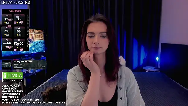 Lee_Loo Show in webcam