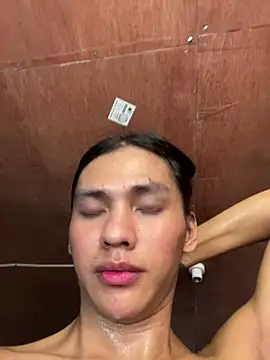 Ur_latinahotpaprikaのライブXXXチャット