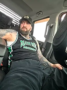 Beardedtattoodのウェブカメラショー