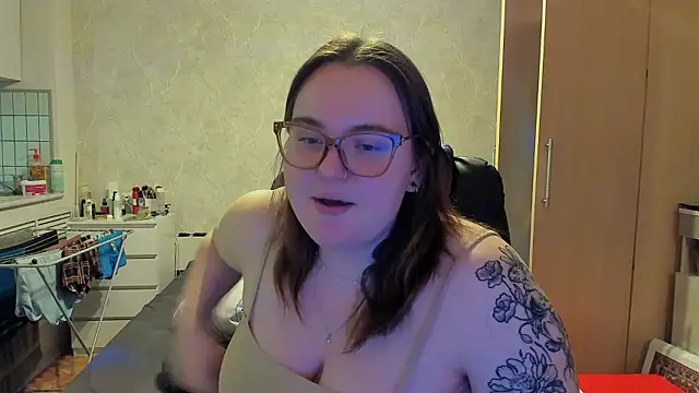 katya_idinax's Live XXX Chat