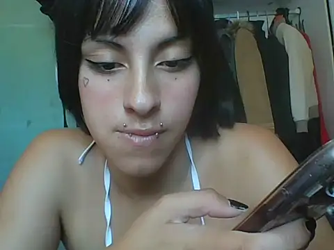 Chat +18 de mimi_miauu ao vivo