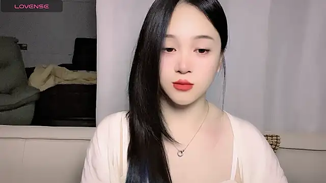 woaiqinqin Chat XXX in diretta