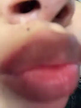 Pokazy przed kamerką – CarmelaAnthony