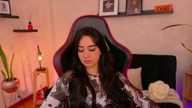 EmmyEvans1 Chat XXX live