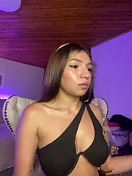 Chat XXX en directo de Isabella18_pink