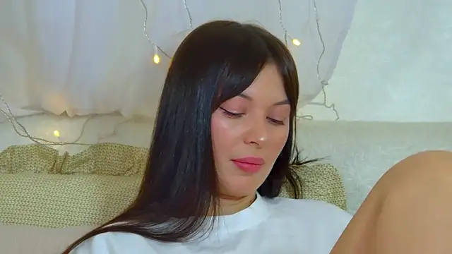 แชท XXX สดของ AlexandraBloom