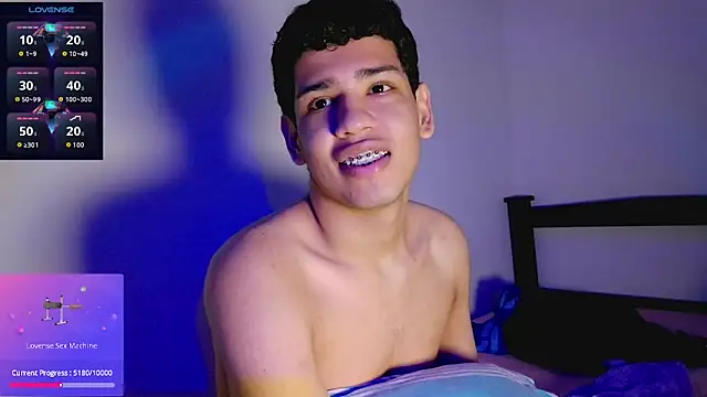 Santiago_Foxx 라이브 XXX 채팅