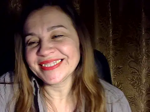 IssaMy1 Show in webcam