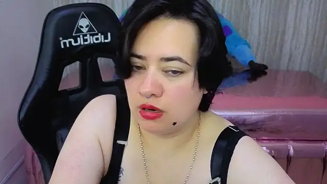 Czat XXX na żywo – samythomas_t