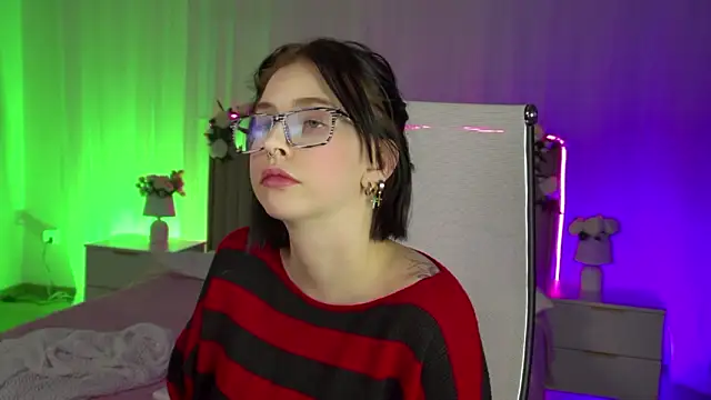 ElenaSomerhalder Live XXX-Chat