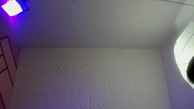 Violetaa_diazz élő XXX-chatje