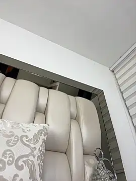 ALISSON_FOXXX1 라이브 XXX 채팅