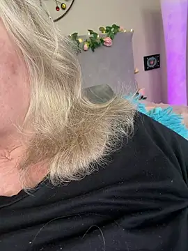 Pokazy przed kamerką – Kaitlyn_Winters