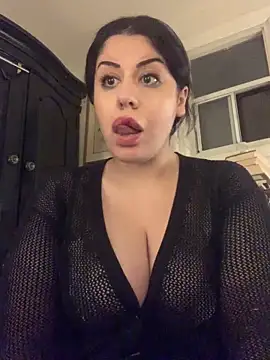 Chat XXX en directo de holyeroticss