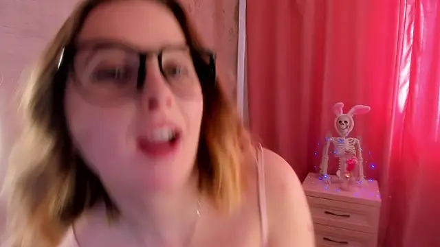 Živý XXX chat CuteLilyLove