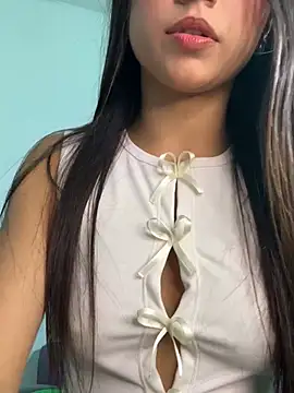 Emily_Clark1 Adlı Modelin Web Kamerası Şovu