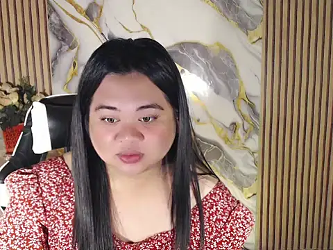 Pokazy przed kamerką – Im_ur_mother