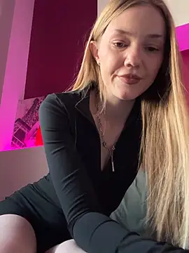 Онлайн чат XXX MilaMoone