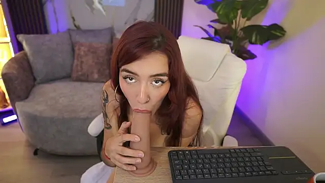 Онлайн чат XXX TessaaFox