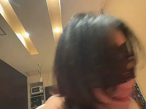 21yuri27 Adlı Modelin Web Kamerası Şovu