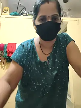 Anjali_Bhabhi_Ak47 élő XXX-chatje