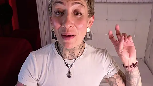 Everlyn_sexx webcam show