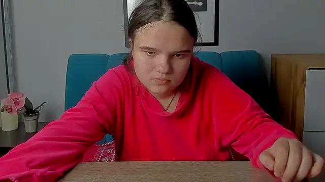 AdeleCruz Chat XXX in diretta