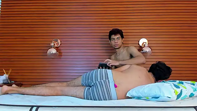 PeakkTwiins Webcamshow