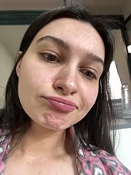 Онлайн чат XXX lunalovelee