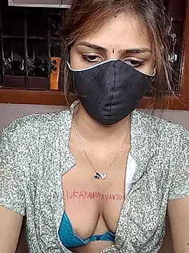 Pokazy przed kamerką – Isha_Sax