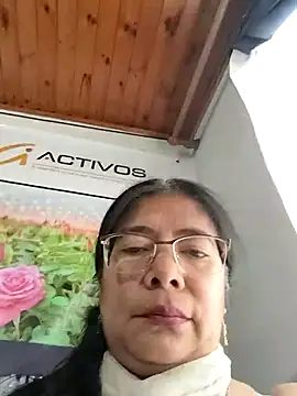 __valentina18 Show in webcam