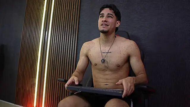 JakeMoxley 即時 XXX 聊天