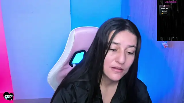 Saskyaa live XXX chat