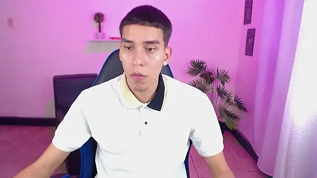 Вебкам-шоу siimon18