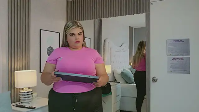 KiimBrooks élő XXX-chatje