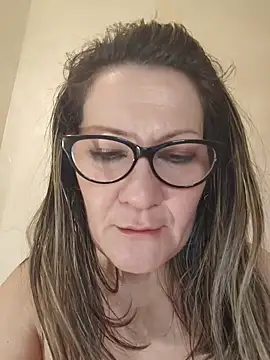 Show de Lovely_Chiara na webcam