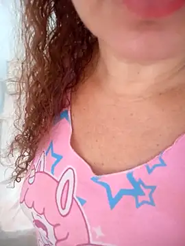 SOLTEIRASIGILO Adlı Modelin Canlı XXX Sohbeti