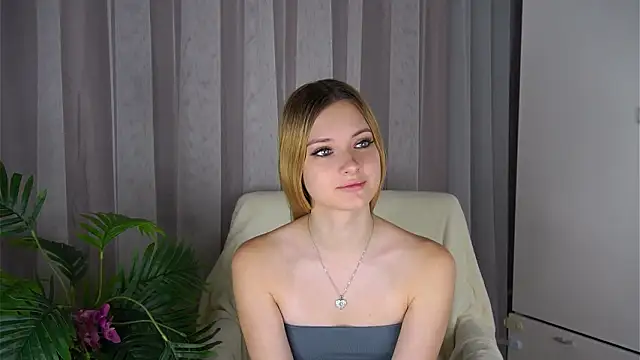 TinaMonaldi 现场XXX聊天